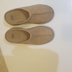 UGG NWOT New Heights Womens Clog